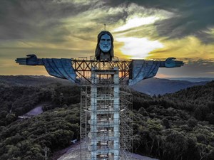 A New Giant Christ Sculpture Taller than the Famous Rio de Janeiro, is Being Built in Brazil