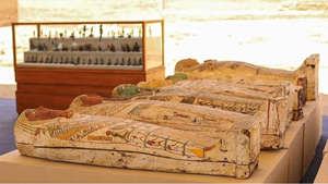 Egypt Unveils Discovery Of 250 Coffins, 150 Statues in Saqqara