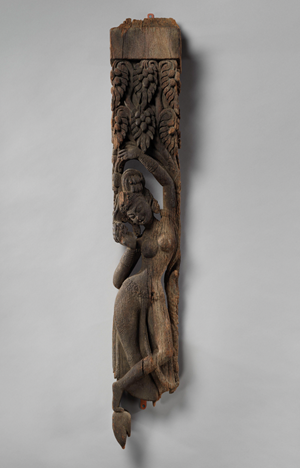 The Metropolitan Museum of Art Returns 13th Century "Wooden Temple Strut with a Salabhinka" to Nepal