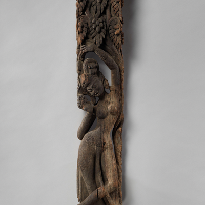 The Metropolitan Museum of Art Returns 13th Century "Wooden Temple Strut with a Salabhinka" to Nepal