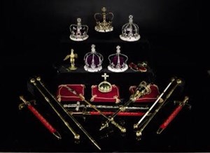 Replica Set of the British Crown Jewels Sold at Sotheby's for 33.000 British Pounds