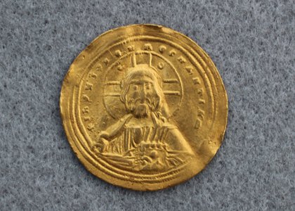 ArtDependence A Rare Byzantine Gold Coin discovered in Norway