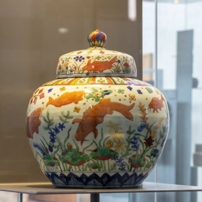 Chinese Porcelain Jar stolen from the Royal Museum of Mariemont, Belgium