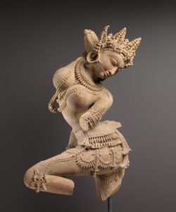 Manhattan D.A. Bragg returns more than 1,400 Antiquities to India