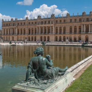 10 Year Old US Tourist dies After Heart Attack at Versailles