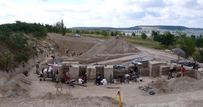 Neanderthals ran “Fat Factories” 125,000 Years Ago