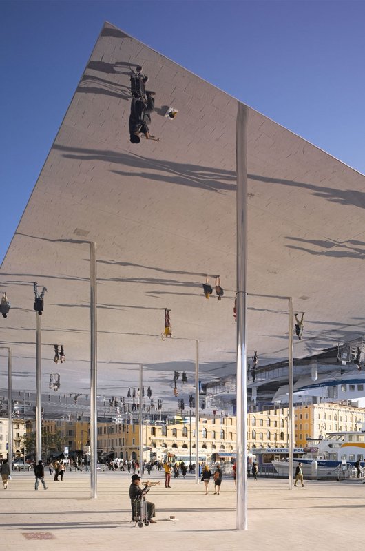 Designing the Future: A Retrospective of Norman Foster's Cutting-Edge Creations at Centre Pompidou