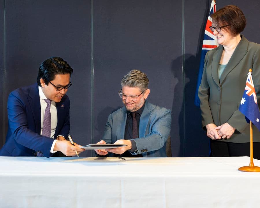 National Gallery of Australia Returns Sculptures to Cambodia