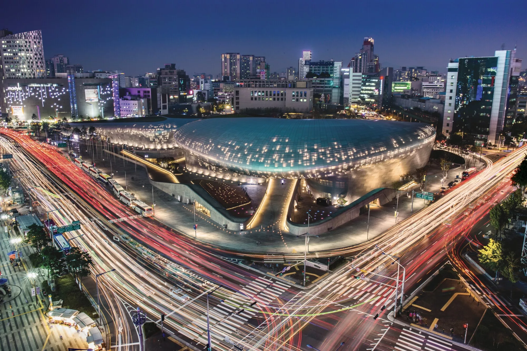 Frieze Seoul to Take Place at Dongdaemun Design Plaza in 2027