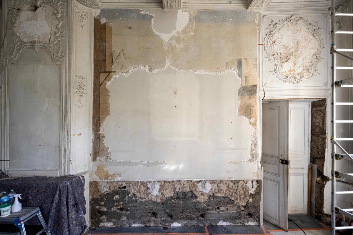 Paul Cézanne's Hidden Mural Discovered in Aix-en-Provence