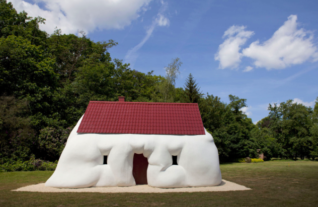 Erwin Wurm : I View the World Through the Eyes of a Sculpture. 