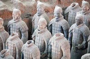 Man detained for damaging Terracotta Warriors in China 