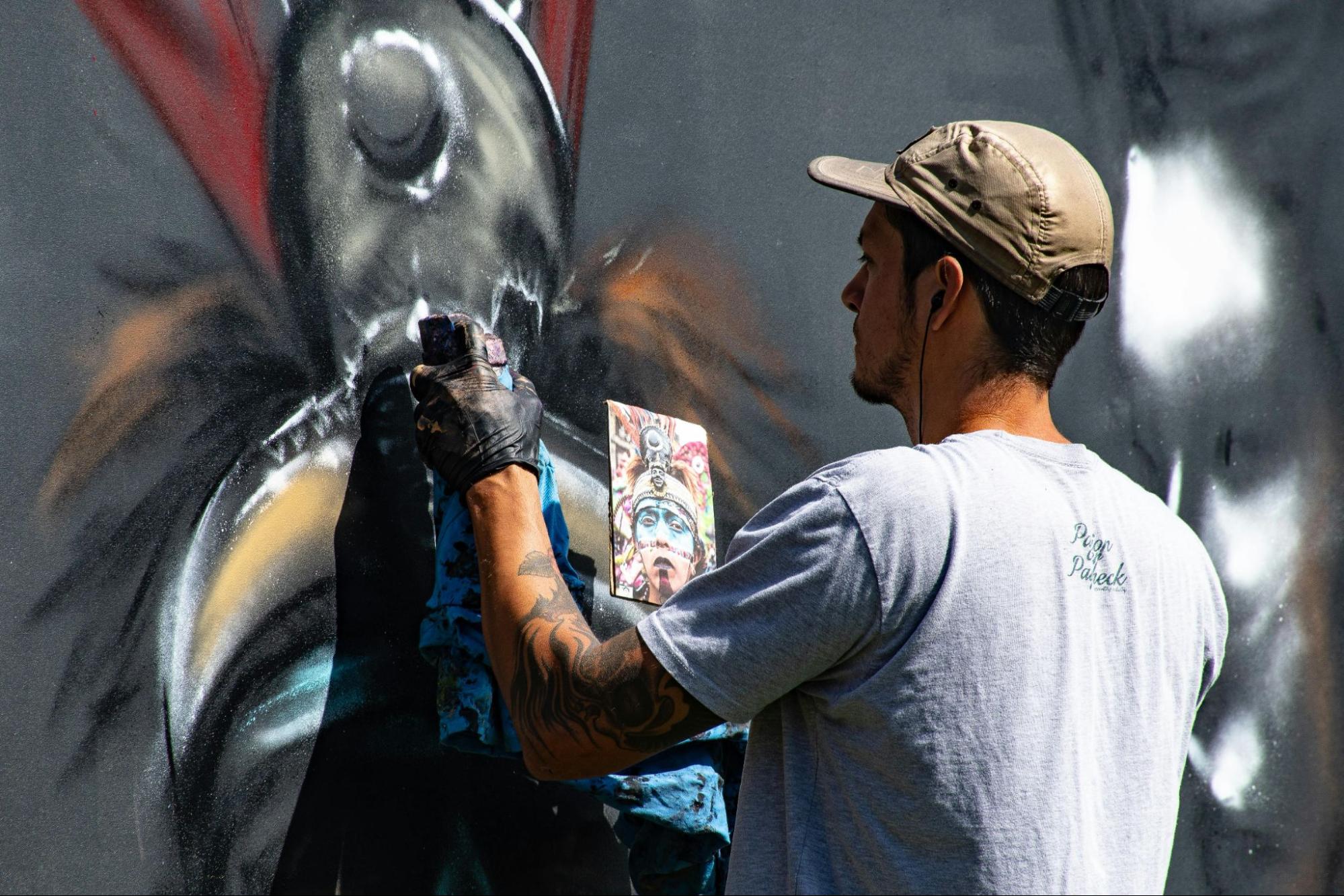 Exploring Urban Art - The Vibrant Scene in Modern Neighborhoods
