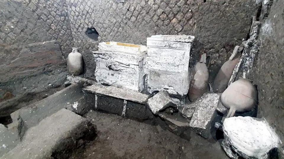 Bedroom Used by Slaves Unearthed at Pompeii
