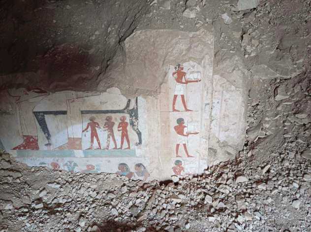 3 Ancient Tombs dating back Thousands of Years unearthed in Egypt 