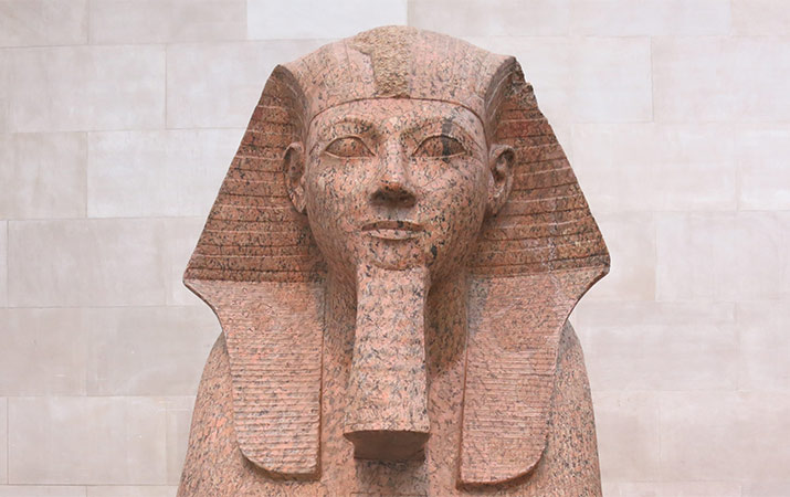 Why Ancient Egypt smashed Hatshepsut’s Statues after Her Death 