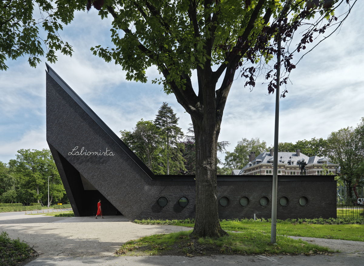 Koen Vanmechelens' LABIOMISTA opens a New Building
