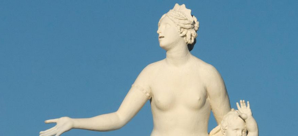 Talk to the Sculptures of the Gardens of Versailles 