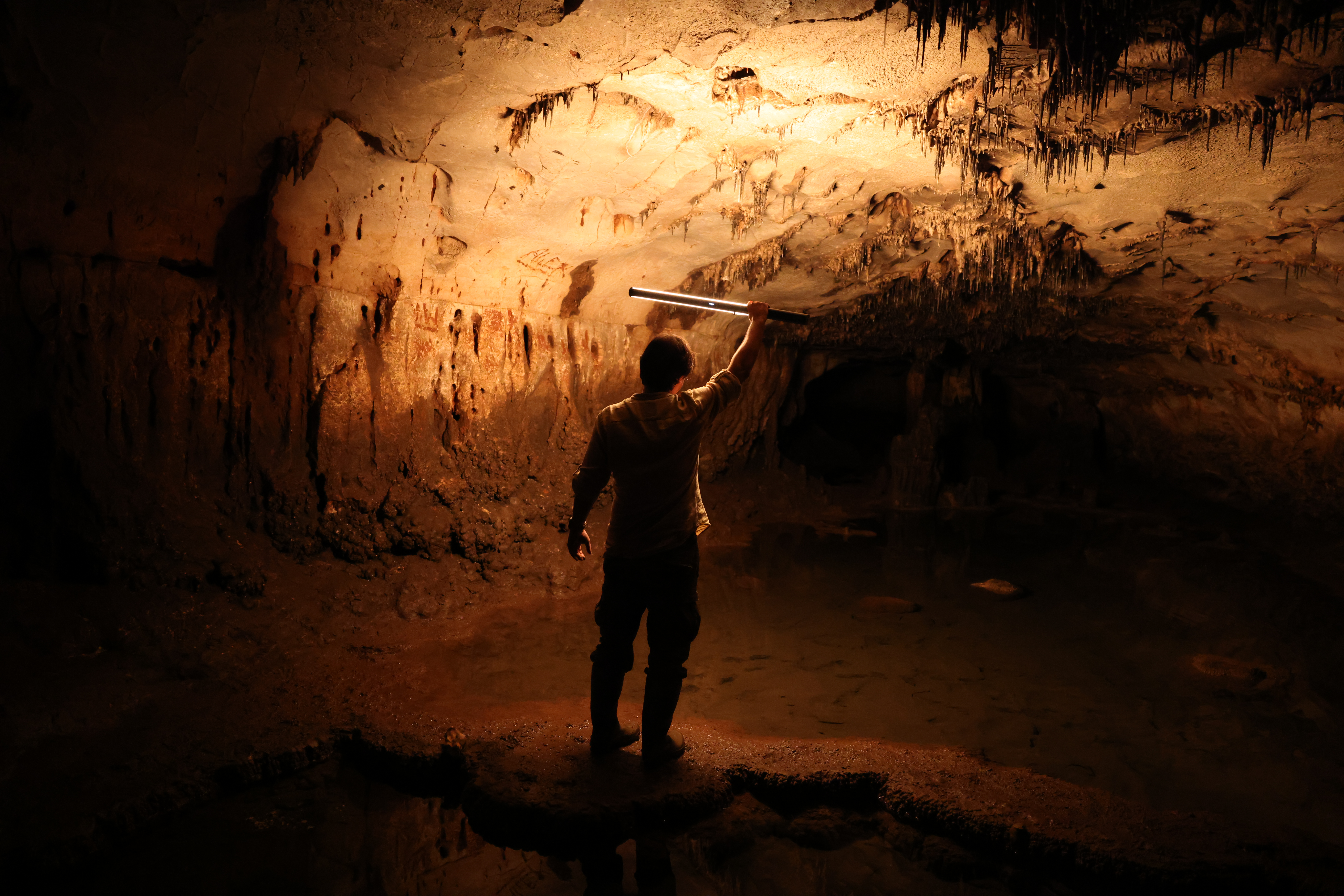 Archaeologists reveal Largest Palaeolithic Cave Art Site in Spain