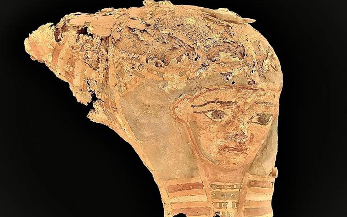 33 Graeco-Roman Family Tombs uncovered in Aswan, Egypt
