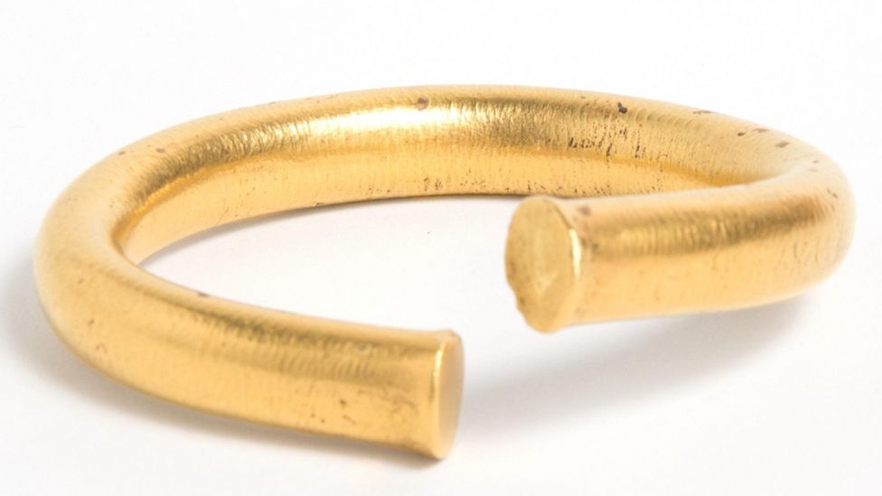 Bronze Age Gold stolen From Ely Museum, UK