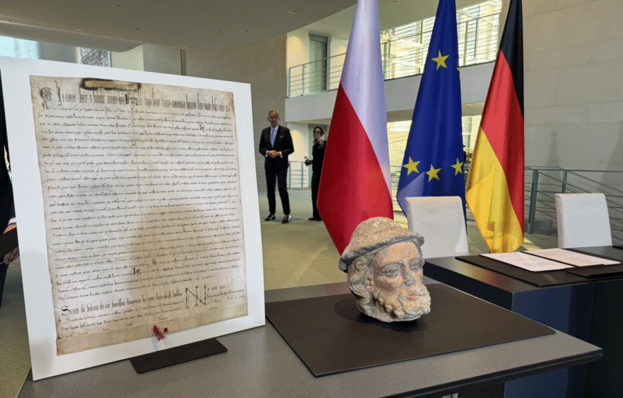 Germany agrees to speed up Return of Polish Art looted in WWII