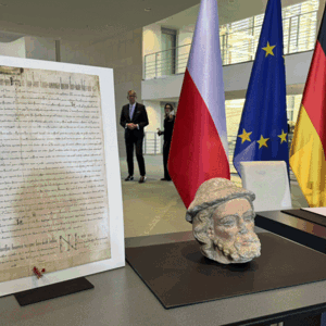 Germany agrees to speed up Return of Polish Art looted in WWII