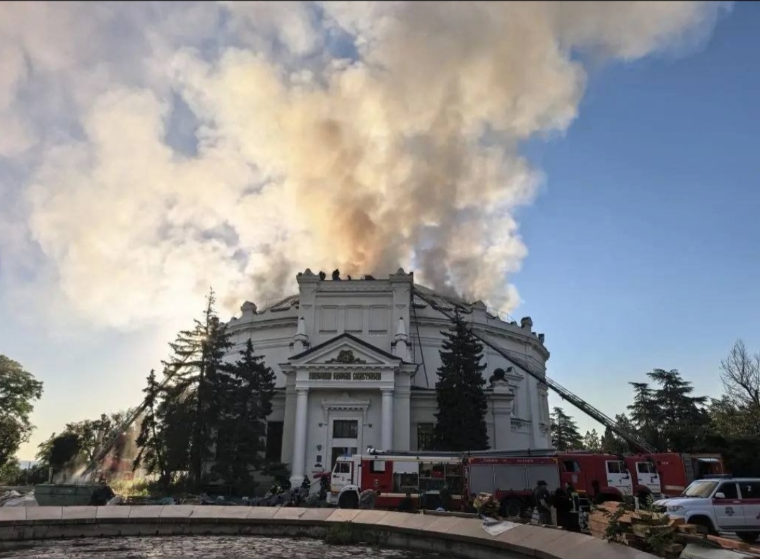 A Ukrainian Drone hit a Museum in Russian-Occupied Crimea