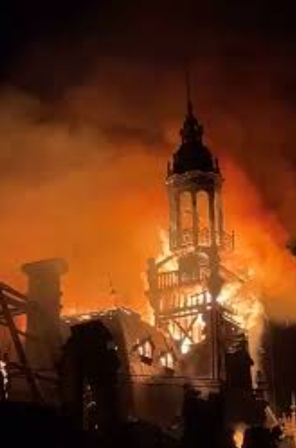 France's Historic Limoges Town Hall Burns Down Amid Protests