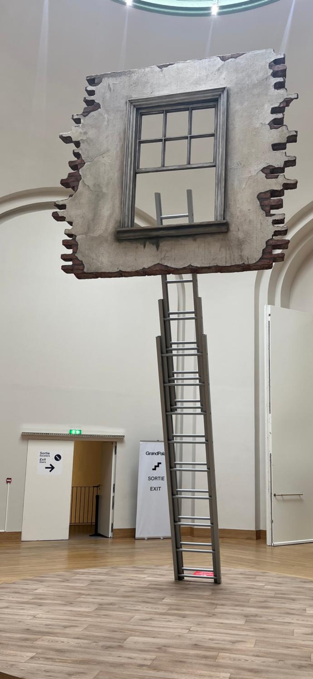 5-Star Exhibition at the Grand Palais, Paris: Leandro Erlich