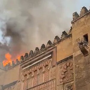 Fire engulfs Historic Spanish Church Mezquita de Cordoba