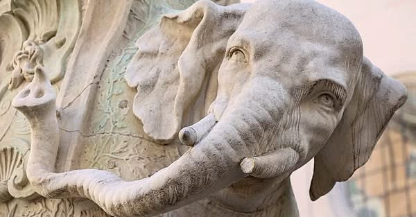 Bernini Elephant Statue damaged in Rome