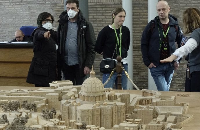 Vatican Сloses Museums, Beefs up Measures to Stop Virus Spread