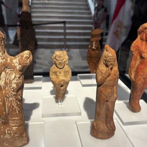 Greece returns Teracotta Statuettes to Egypt