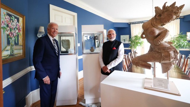United States of America returns 297 Antiquities to India