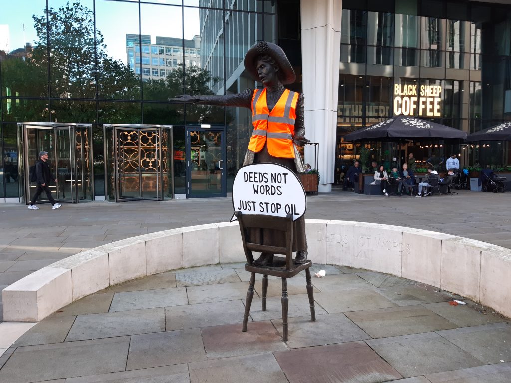 A Statue of Emmeline Pankhust got the Just Stop Oil treatment
