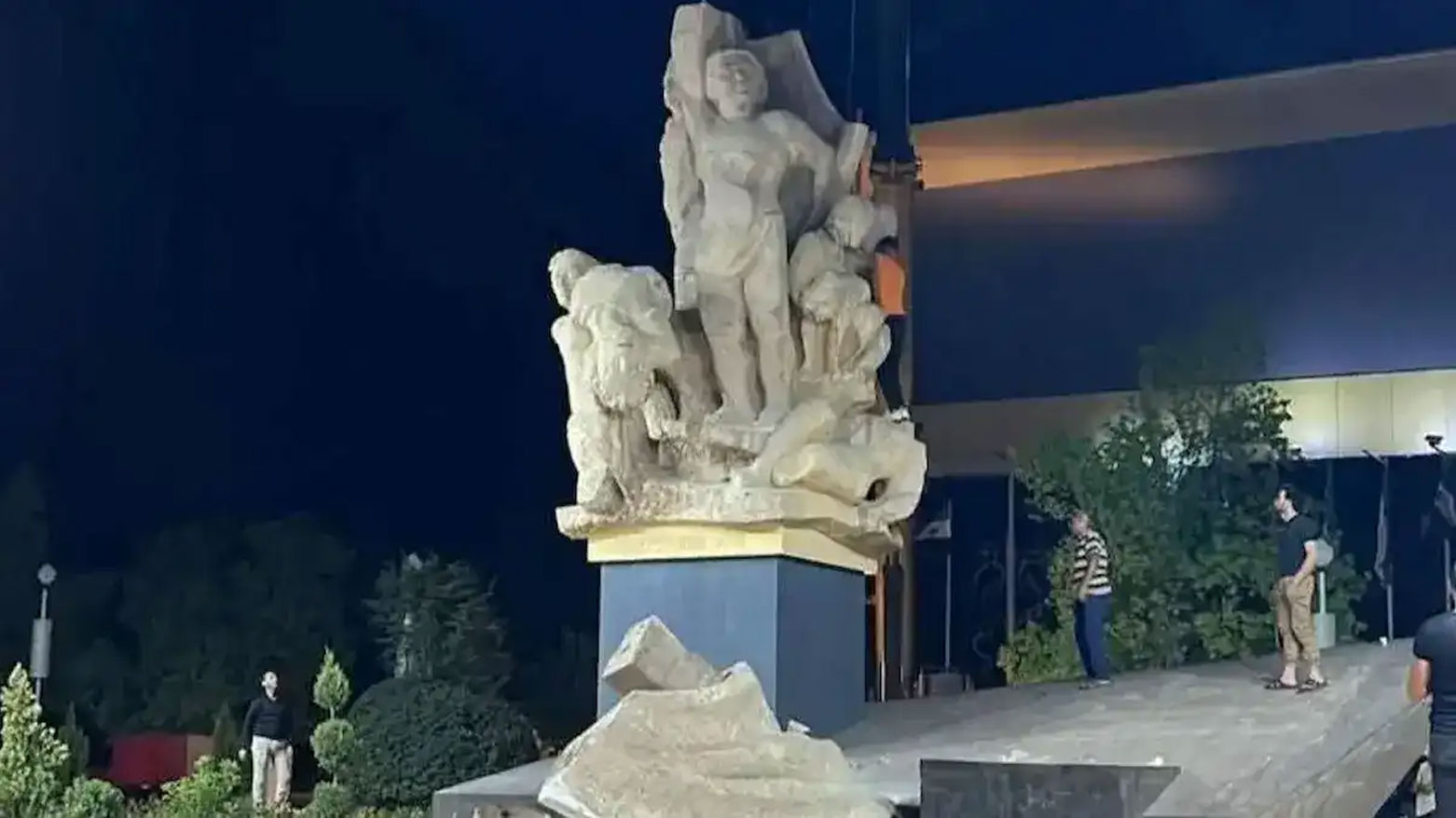 Syrians outraged following 'Accidental' Destruction of Iconic Aleppo Statue
