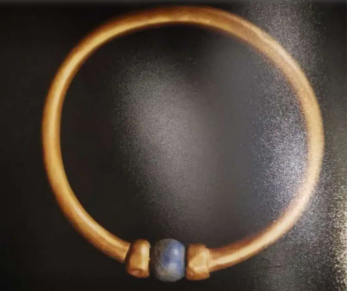 ArtDependence | 3,000-Year-Old Pharaoh’s Bracelet disappears from Egyptian...