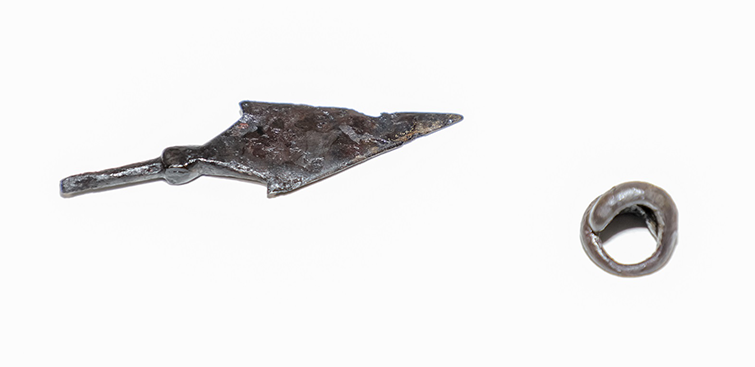Australia returns two Archaeological Objects to Ukraine