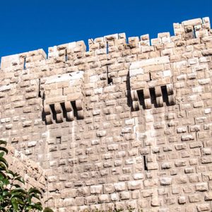 Syria Displays Artifacts returned from France at Damascus Citadel